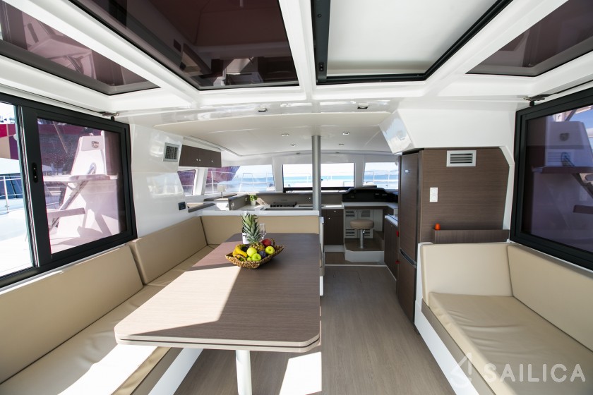 Bali 4.1 - Yacht Charter Sailica