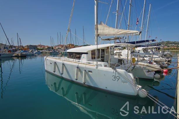 Lagoon 39 - Yacht Charter Sailica