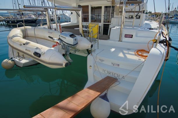 Lagoon 39 - Yacht Charter Sailica