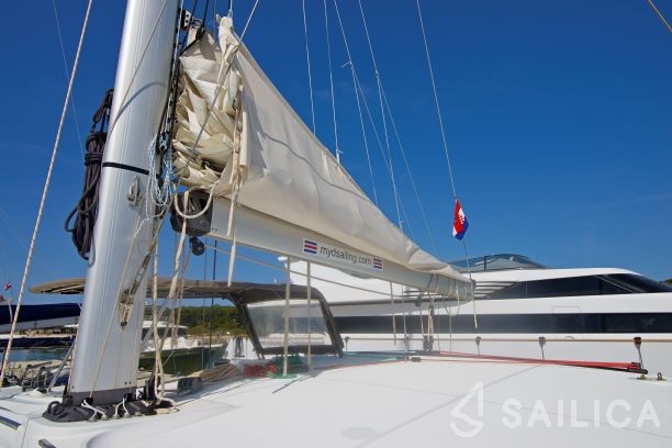 Lagoon 39 - Yacht Charter Sailica