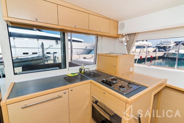 Lagoon 39 - Yacht Charter Sailica