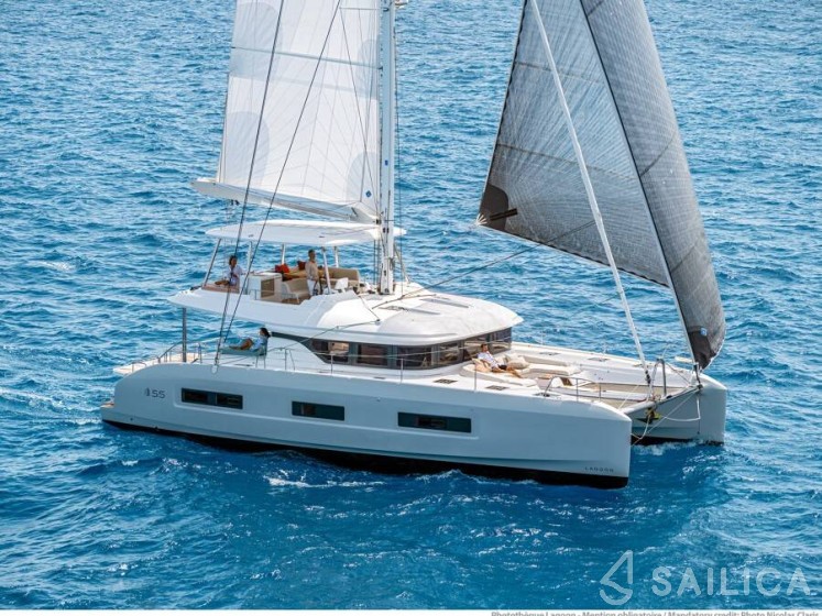 Lagoon 55 - Yacht Charter Sailica