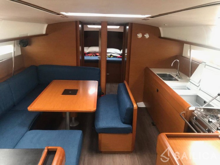 Sun Odyssey 519 - Yacht Charter Sailica