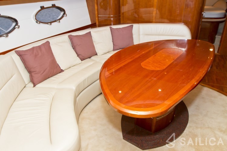 Princess V 58 - Yacht Charter Sailica