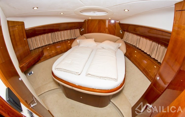 Princess V 58 - Yacht Charter Sailica