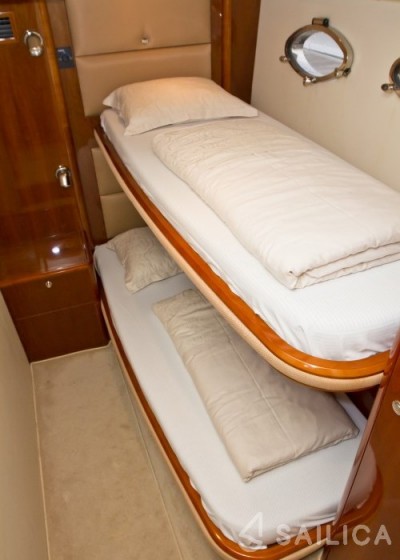 Princess V 58 - Yacht Charter Sailica