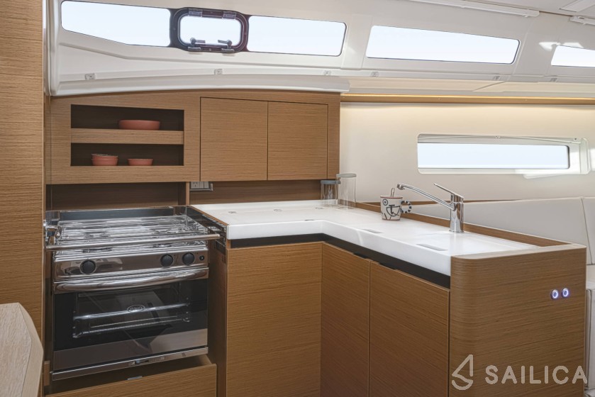 Sun Odyssey 380 - Yacht Charter Sailica