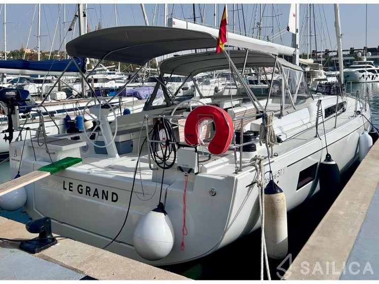 Oceanis 51.1 - Yacht Charter Sailica