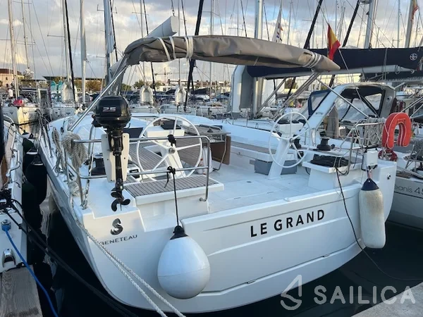Oceanis 51.1 - Yacht Charter Sailica