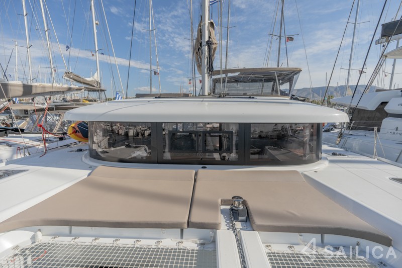 Lagoon 42 - Yacht Charter Sailica