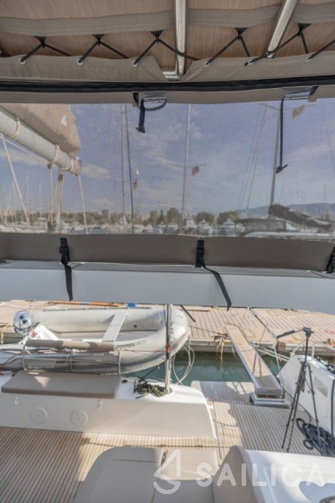 Lagoon 42 - Yacht Charter Sailica