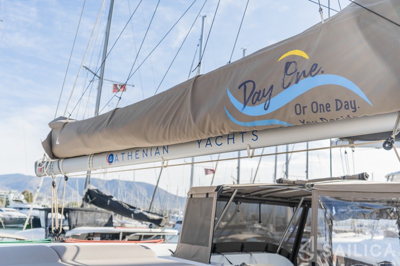 Lagoon 42 - Yacht Charter Sailica