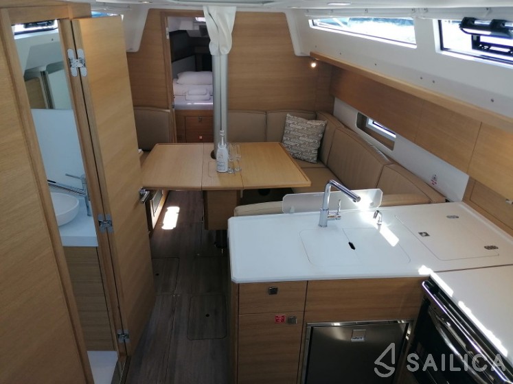 Elan E5 - Yacht Charter Sailica
