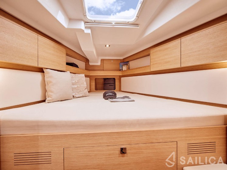 Elan E5 - Yacht Charter Sailica