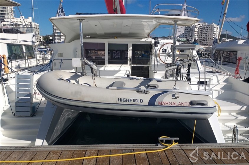 Lagoon 421 - Yacht Charter Sailica