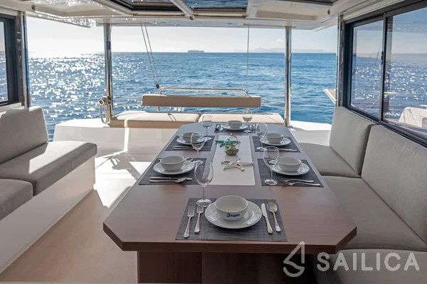 Bali 4.6 - Yacht Charter Sailica