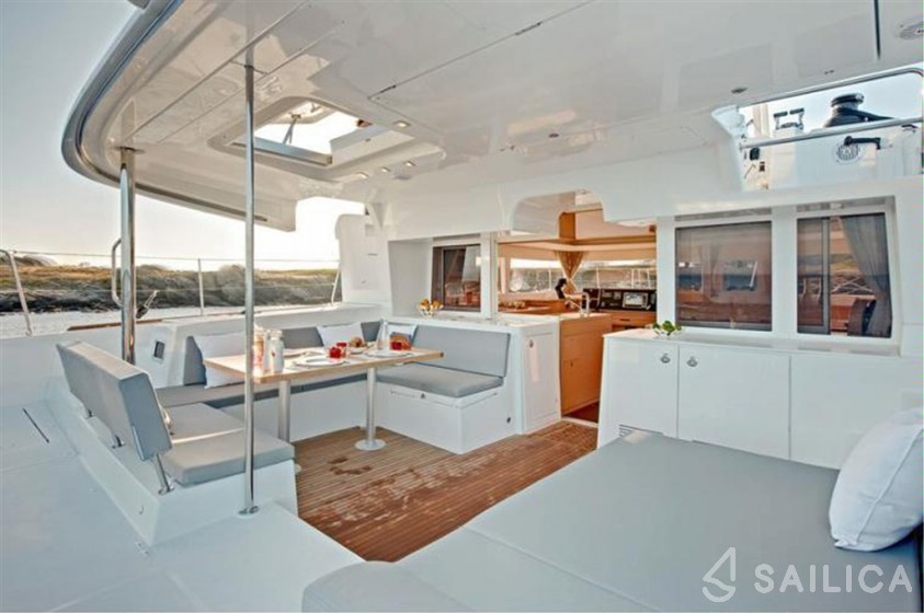 Lagoon 450 - Yacht Charter Sailica