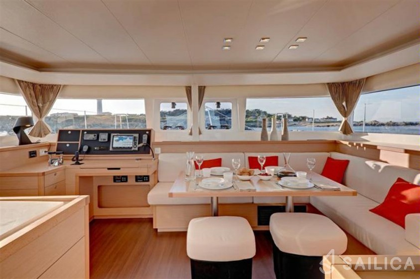 Lagoon 450 - Yacht Charter Sailica