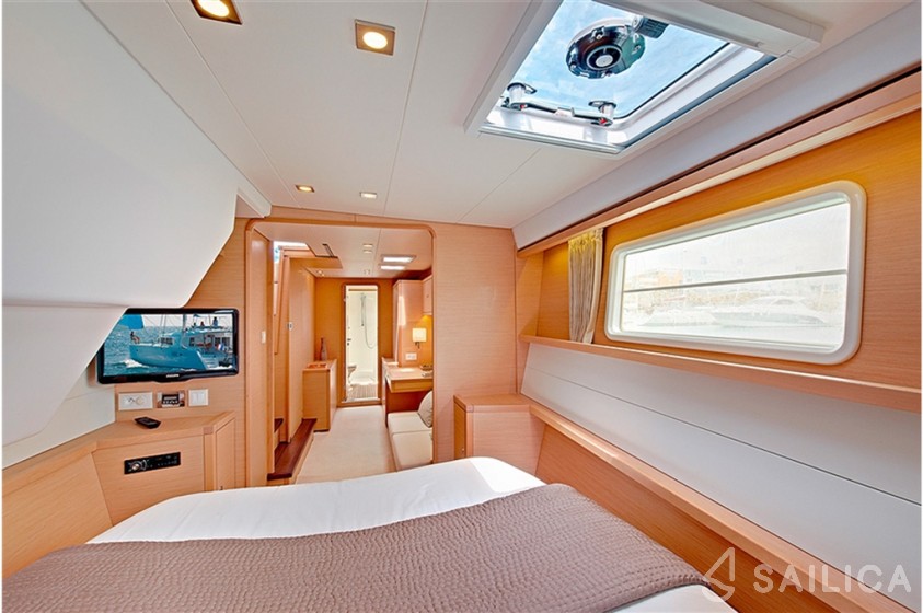 Lagoon 450 - Yacht Charter Sailica