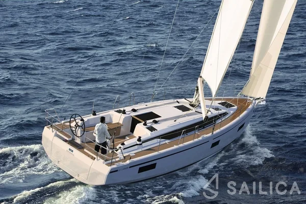 Bavaria C38 - Yacht Charter Sailica