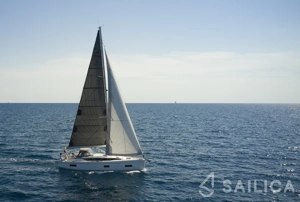 Bavaria C38 - Yacht Charter Sailica