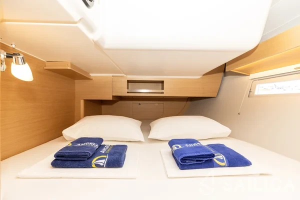 Dufour 390 - Yacht Charter Sailica