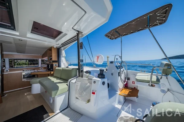 Bali Catsmart - Yacht Charter Sailica