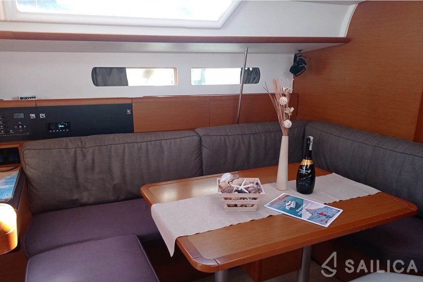 Sun Odyssey 479 - Yacht Charter Sailica