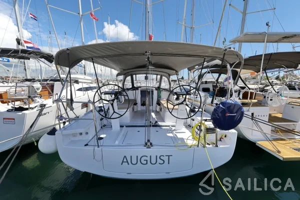 First 36 - Yacht Charter Sailica
