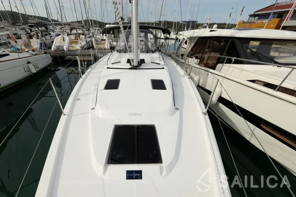 Bavaria C38 - Yacht Charter Sailica