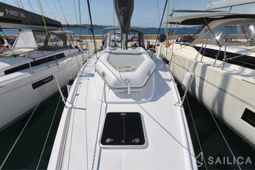 First 36 - Yacht Charter Sailica