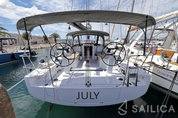 First 36 - Yacht Charter Sailica