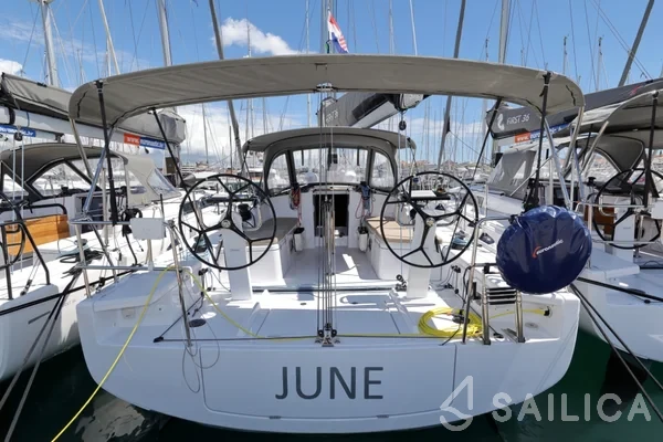 First 36 - Yacht Charter Sailica
