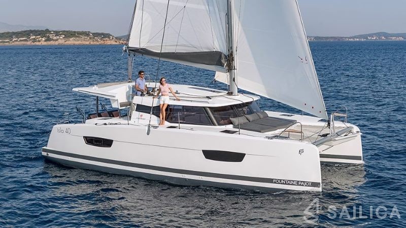 Isla 40 - Yacht Charter Sailica