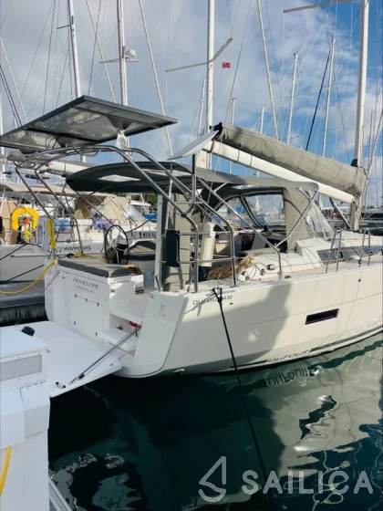 Dufour 430 - Yacht Charter Sailica