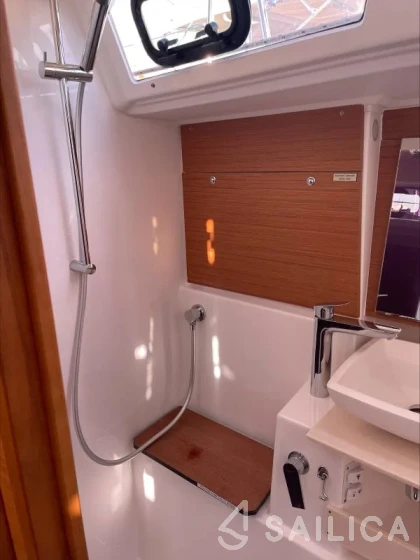 Dufour 430 - Yacht Charter Sailica