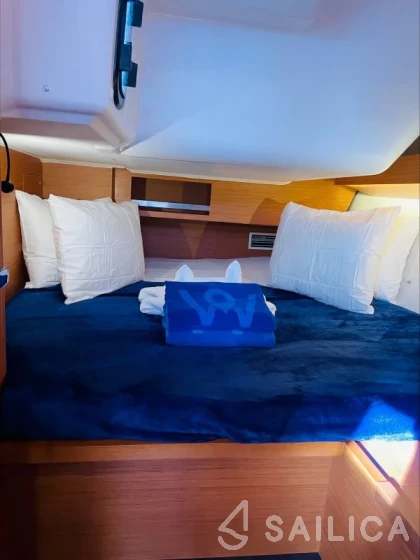 Dufour 430 - Yacht Charter Sailica