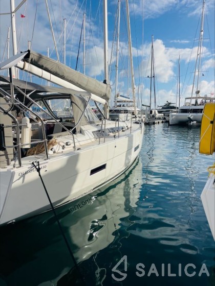 Dufour 430 - Yacht Charter Sailica
