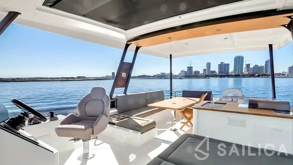 MY5 - Yacht Charter Sailica