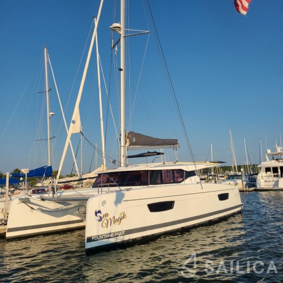 Isla 40 - Yacht Charter Sailica