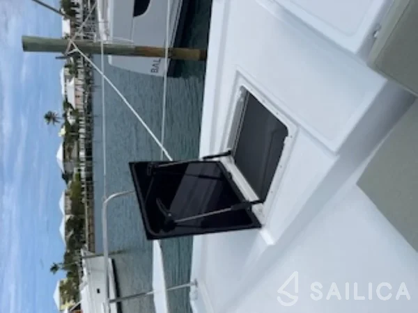 Bali 4.4 - Yacht Charter Sailica