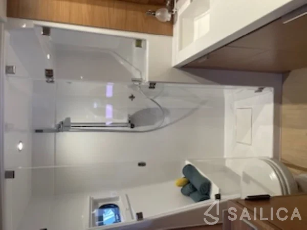 Bali 4.4 - Yacht Charter Sailica