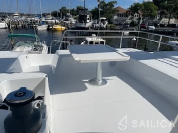 Bali 4.4 - Yacht Charter Sailica