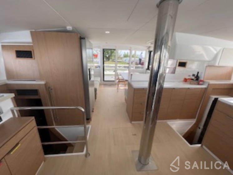 Bali 4.4 - Yacht Charter Sailica