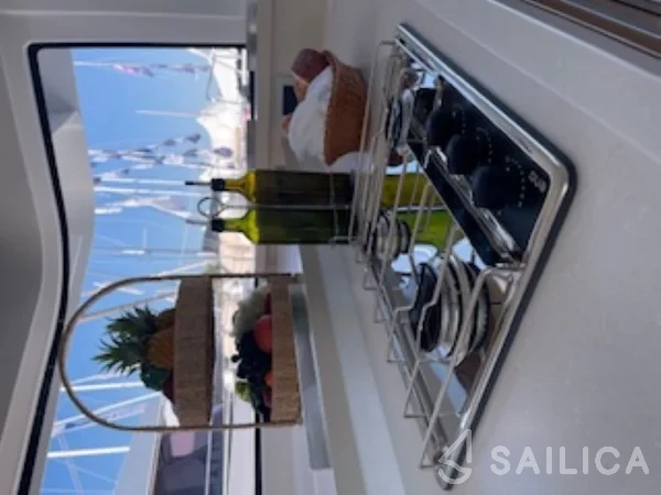 Bali 4.4 - Yacht Charter Sailica