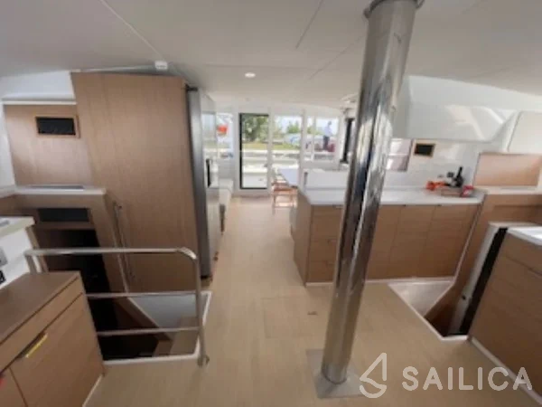 Bali 4.4 - Yacht Charter Sailica