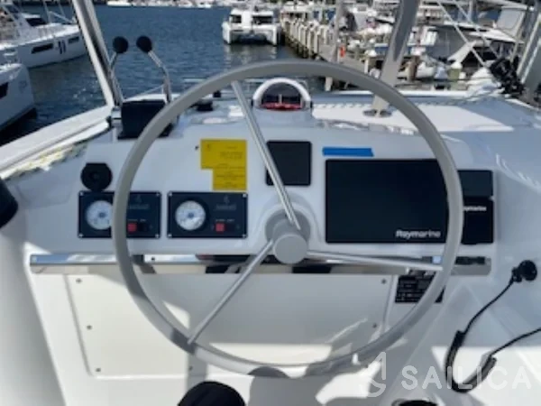 Bali 4.4 - Yacht Charter Sailica