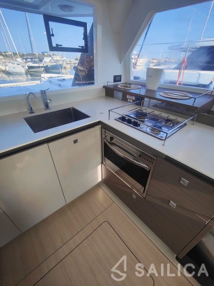 Leopard 42 - Yacht Charter Sailica