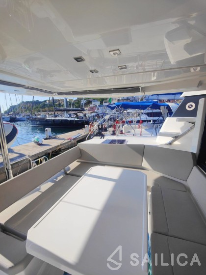 Leopard 42 - Yacht Charter Sailica