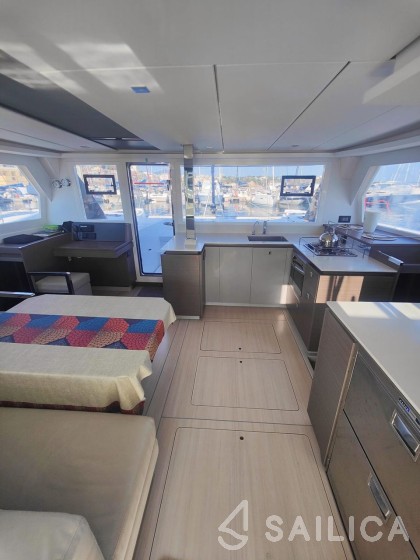 Leopard 42 - Yacht Charter Sailica